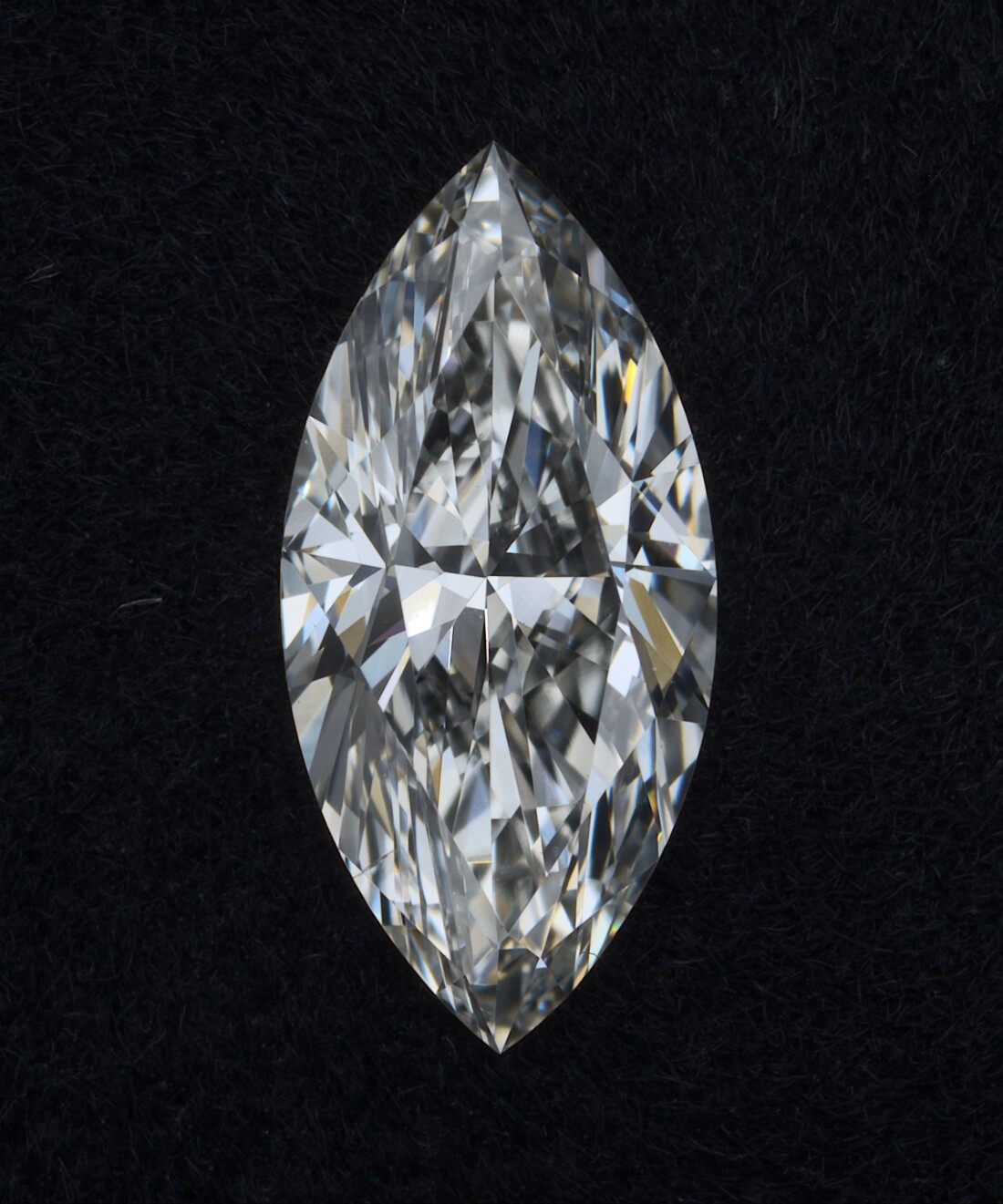0.70carat, H color, VS2 clarity, 0 cut, VG polish, VG symmetry, NON fluorescence, IGI lab, 530296215 certificate, lab grown, diamond