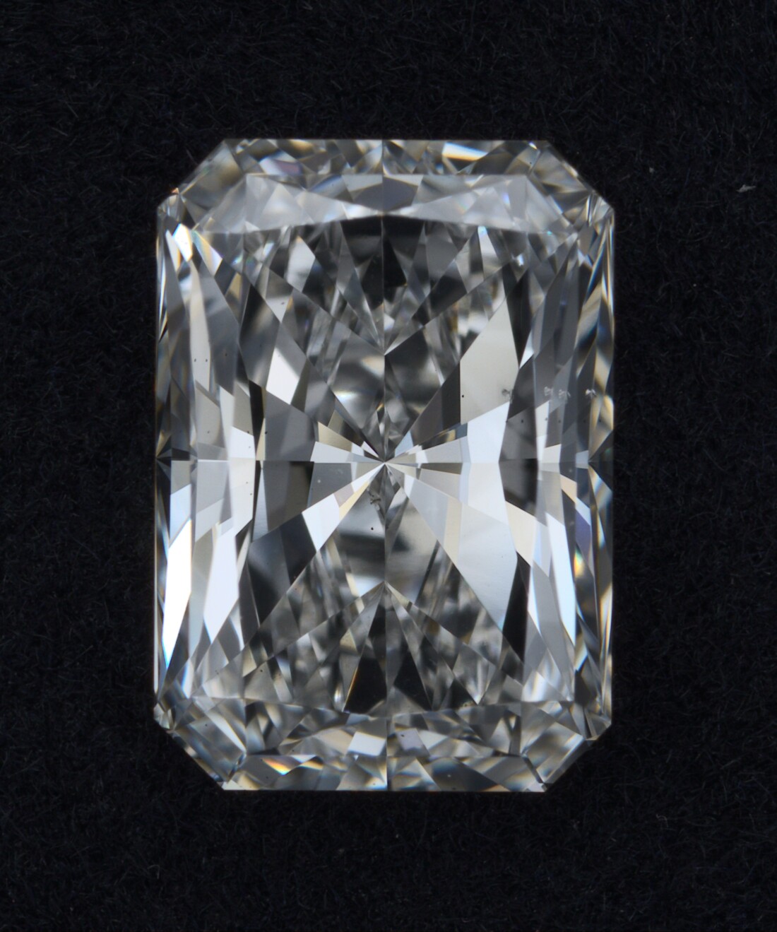 4.00carat, G color, VS2 clarity, 0 cut, EX polish, EX symmetry, NON fluorescence, IGI lab, 519243978 certificate, lab grown, diamond